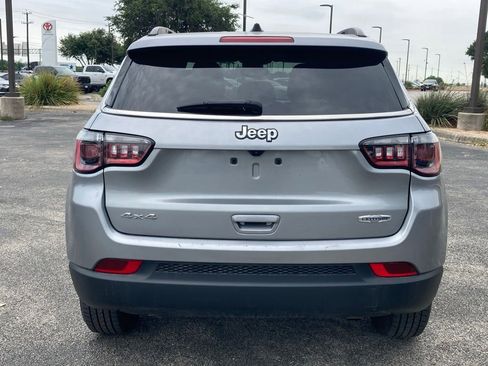 Used 2024 Jeep Compass Latitude AWD/4WD image 6