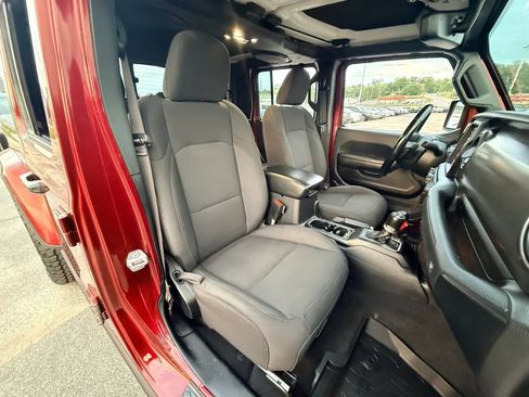 Used 2021 Jeep Gladiator Sport AWD/4WD image 14