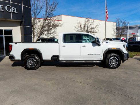 Used 2024 GMC Sierra 2500 SLE w/ Preferred Package image 8
