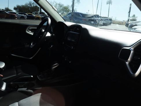 Used 2024 Kia Soul LX w/ Option Group 015 image 35