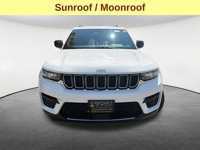 Used 2025 Jeep Grand Cherokee Laredo X w/ Luxury Tech Group I AWD/4WD image 4
