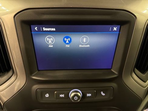 Used 2020 Chevrolet Silverado 1500 Custom Trail Boss w/ Custom Convenience Package AWD/4WD image 12