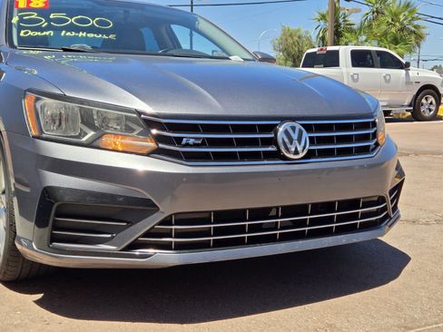 Used 2018 Volkswagen Passat 2.0T S FWD image 3