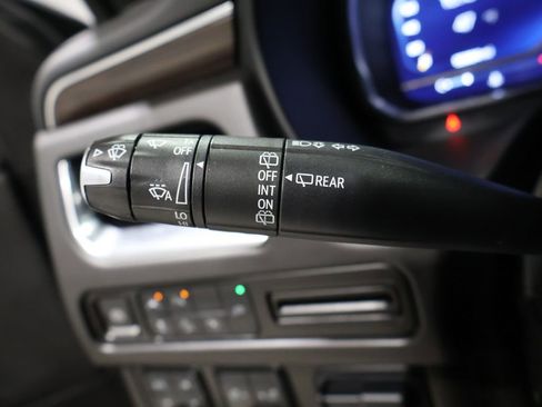 Used 2022 Chevrolet Suburban Z71 w/ Z71 Off-Road Package image 40