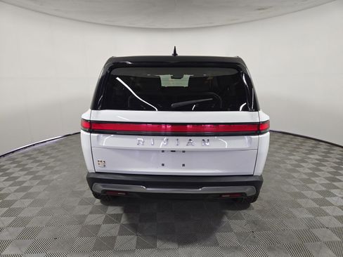 Used 2024 Rivian R1S Adventure image 4