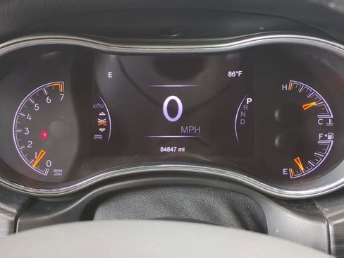 Used 2019 Jeep Grand Cherokee Laredo w/ Laredo X Package RWD image 33