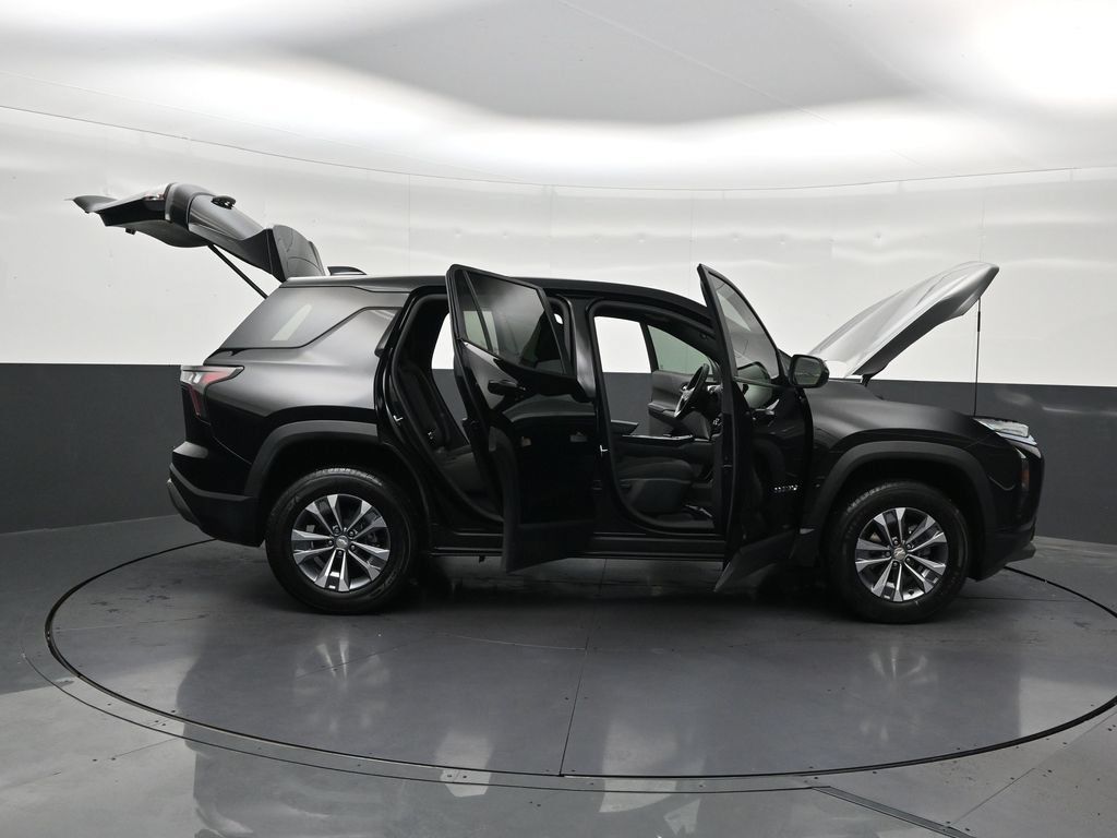 Used 2026 Chevrolet Equinox LT FWD image 32