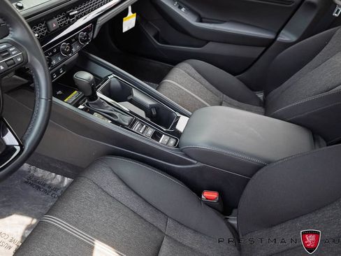 Used 2025 Honda Accord Sport image 30
