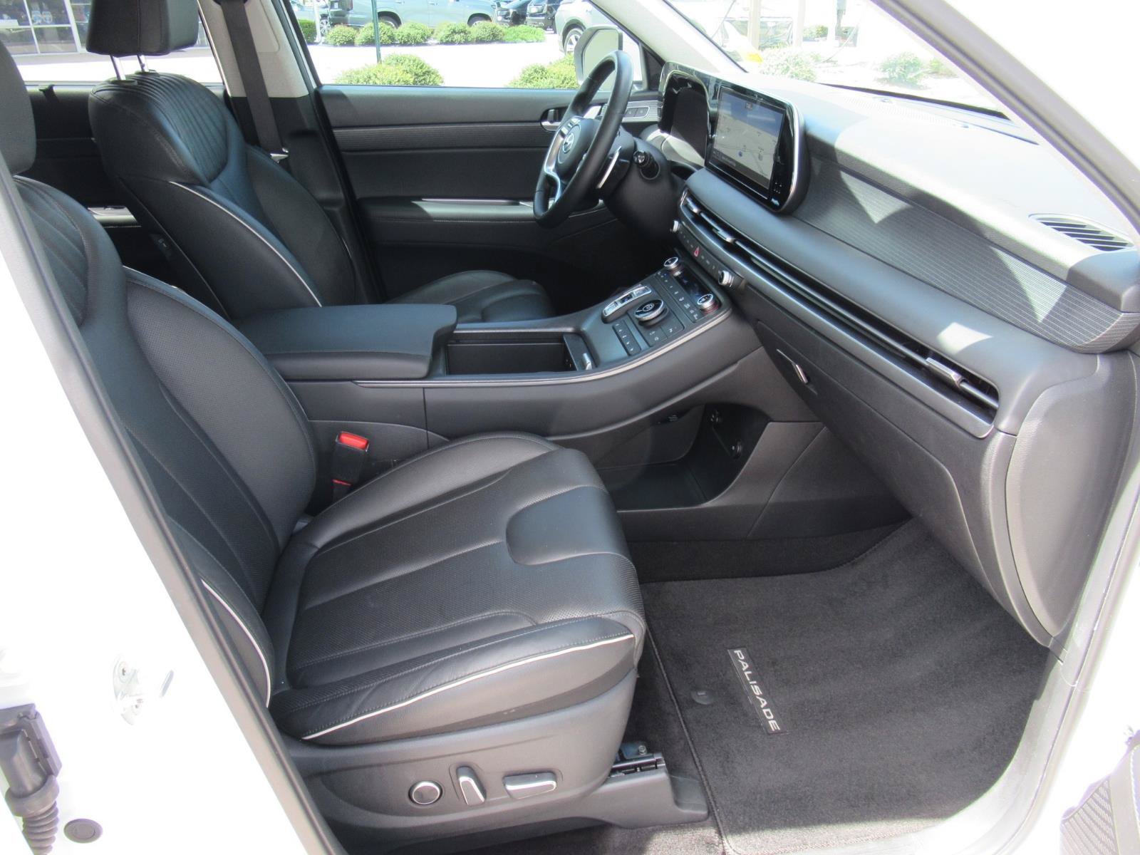 Used 2023 Hyundai Palisade Limited FWD image 10