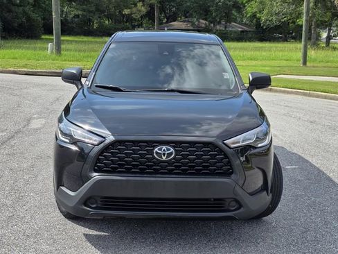 Used 2022 Toyota Corolla Cross L FWD image 2
