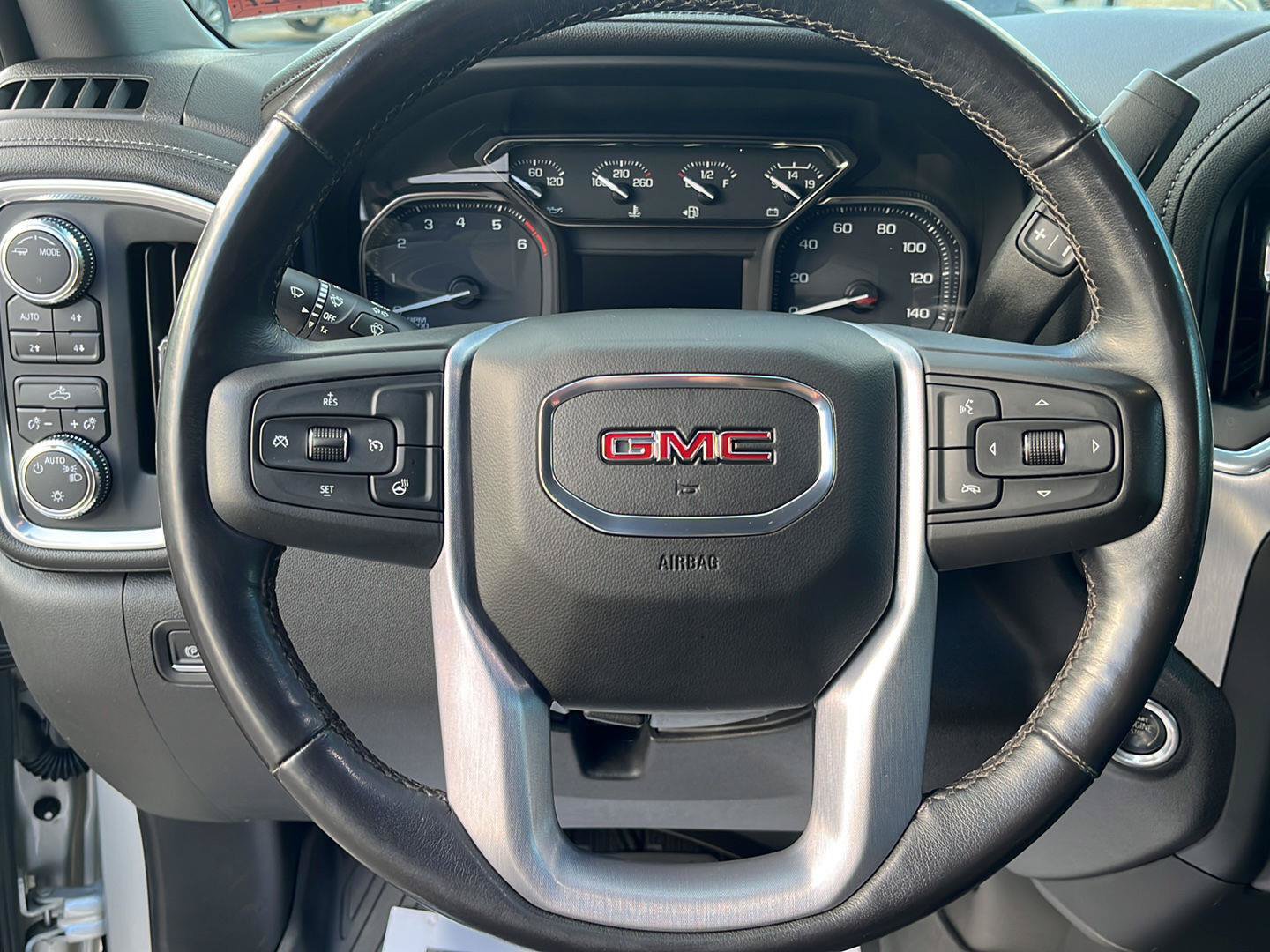 Used 2022 GMC Sierra 1500 SLE AWD/4WD image 15