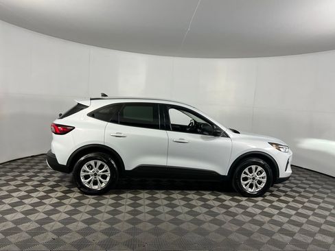 Used 2025 Ford Escape Active image 5