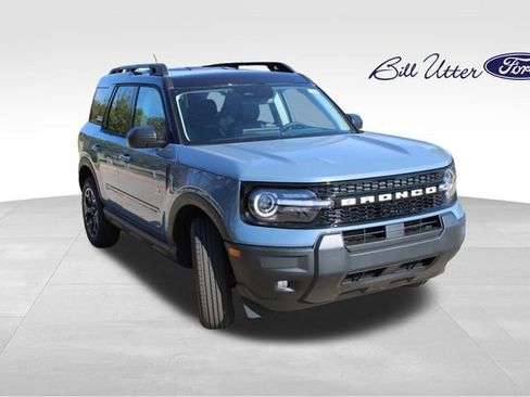 New 2025 Ford Bronco Sport Outer Banks image 2