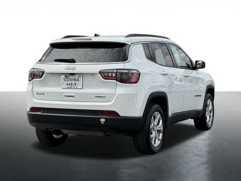 Used 2024 Jeep Compass Latitude AWD/4WD image 8