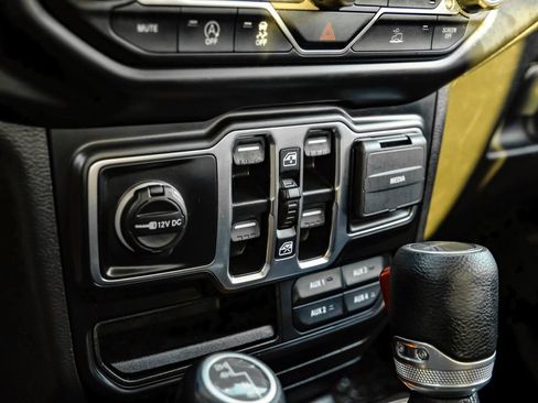 Used 2021 Jeep Gladiator Sport AWD/4WD image 21
