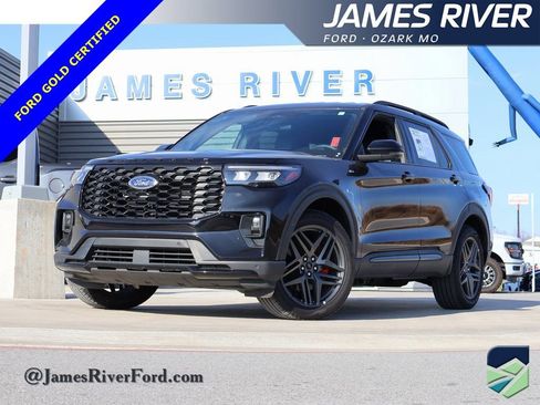 Certified 2025 Ford Explorer ST-Line w/ ST-Line Street Pack image 1