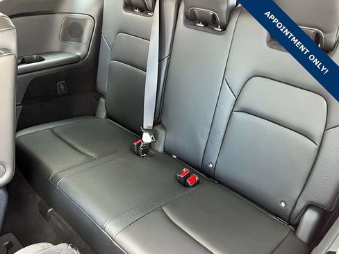 Used 2023 Nissan Pathfinder SL w/ SL Premium Package AWD/4WD image 14