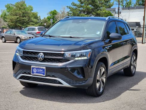 Certified 2024 Volkswagen Taos SE AWD/4WD image 3
