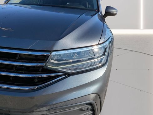 Used 2023 Volkswagen Tiguan SE FWD image 7