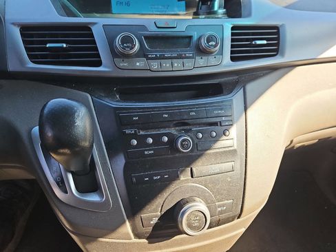 Used 2011 Honda Odyssey EX image 18