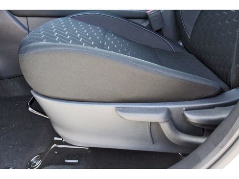 Used 2024 Nissan Kicks SV image 27