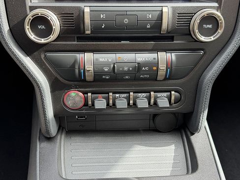 Used 2021 Ford Mustang Shelby GT500 w/ Technology Package image 15