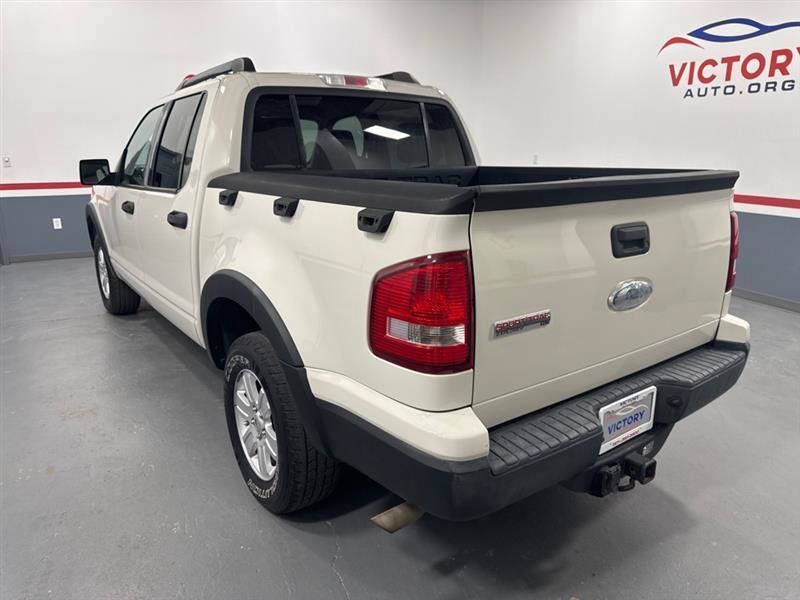 Used 2010 Ford Explorer Sport Trac XLT RWD image 4
