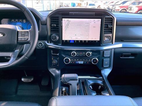 Used 2025 Ford F150 Lariat w/ Equipment Group 501A Mid image 5