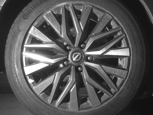Used 2025 Nissan Altima 2.5 SV FWD image 15