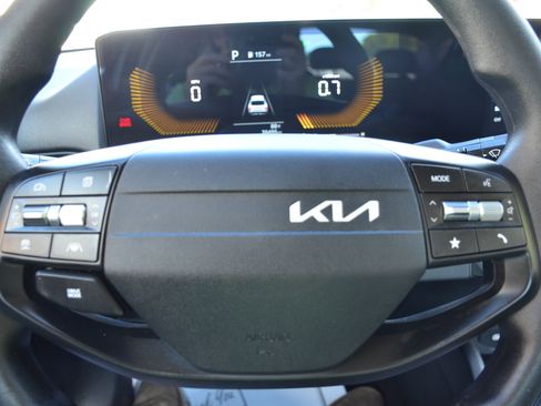 Used 2025 Kia K4 FWD image 44