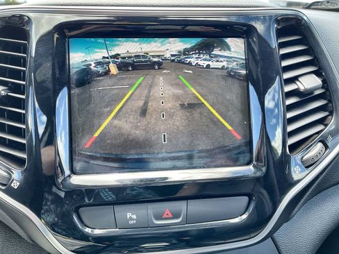 Used 2019 Jeep Cherokee High Altitude AWD/4WD image 23
