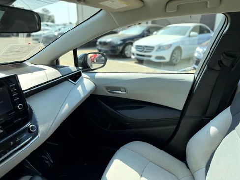 Used 2021 Toyota Corolla L image 13