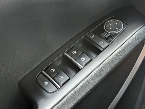 Used 2023 Kia Soul LX w/ LX Technology Package image 39