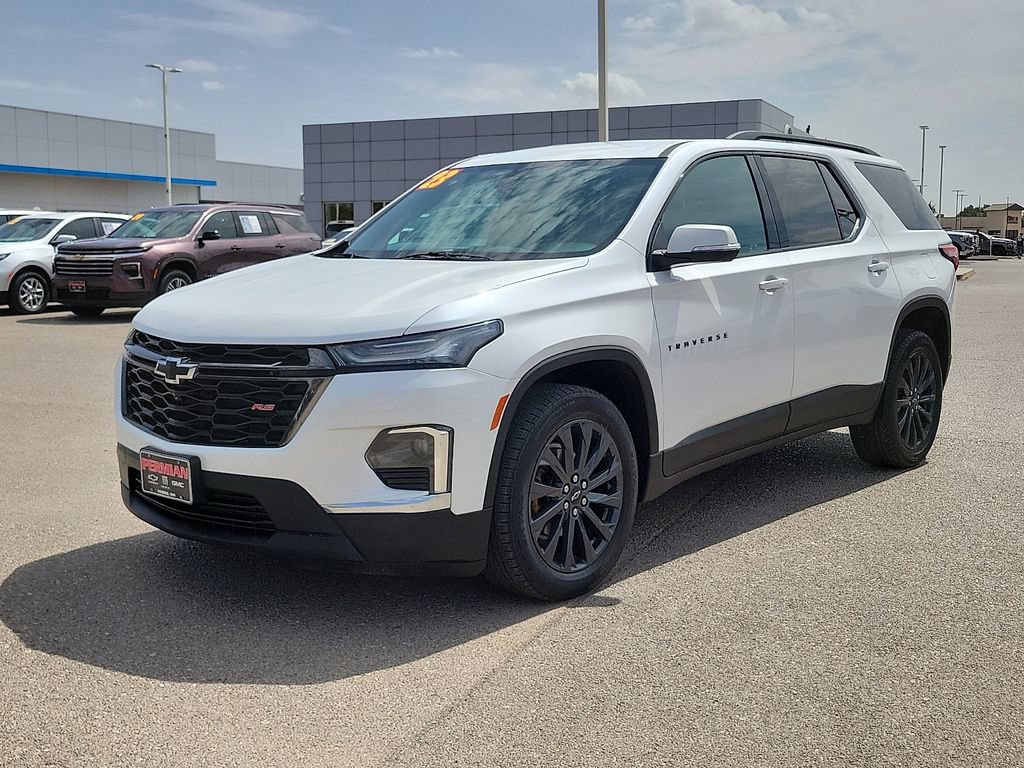Used 2023 Chevrolet Traverse RS FWD image 6