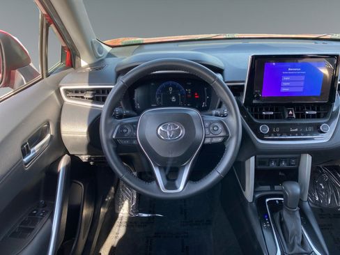 Certified 2024 Toyota Corolla Cross XLE w/ Convenience Package FWD image 12