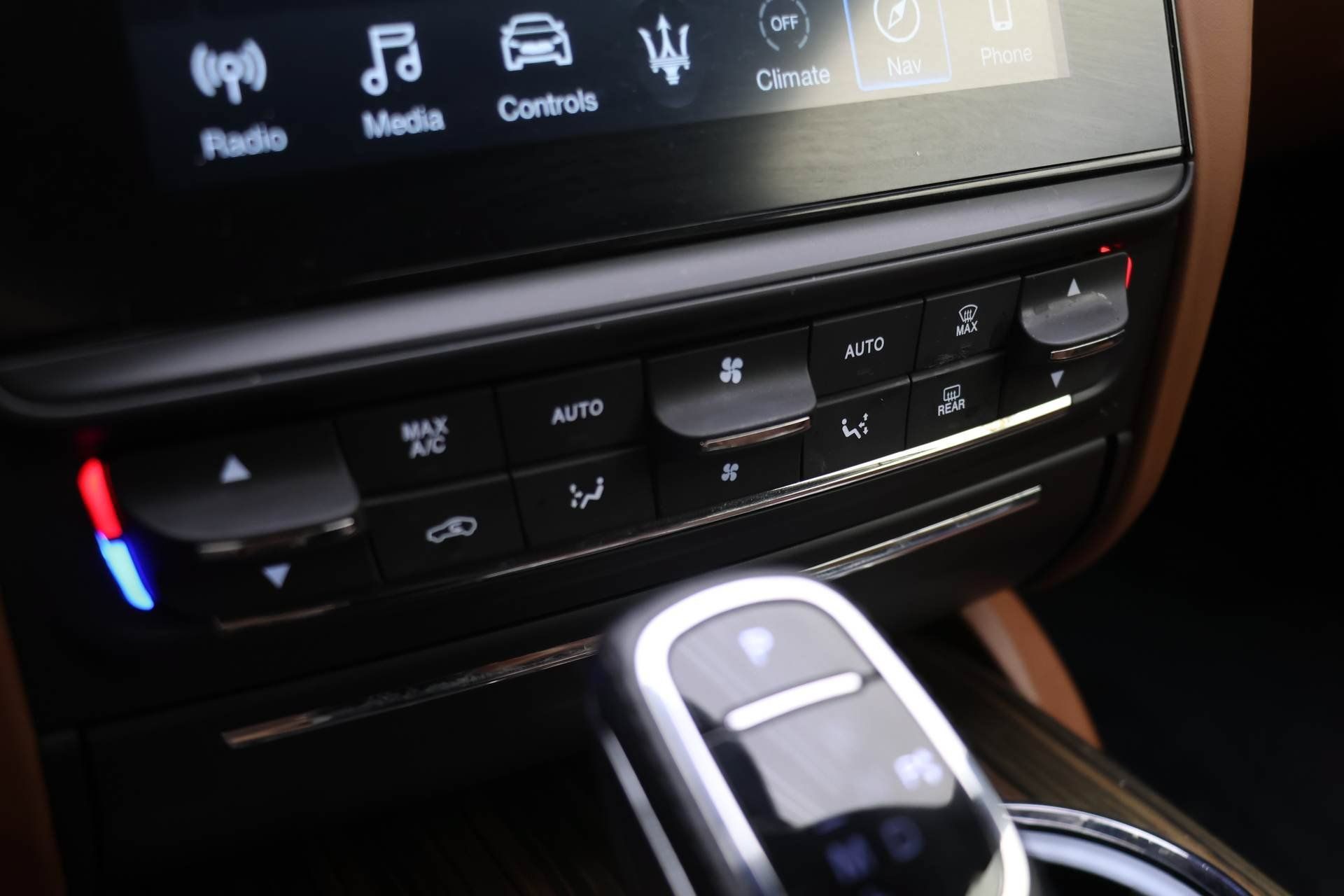 Used 2020 Maserati Quattroporte S GranSport Q4 AWD/4WD image 13