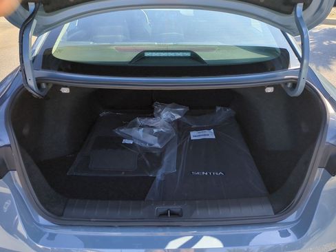 New 2026 Nissan Sentra SR w/ SR Premium Package FWD image 31