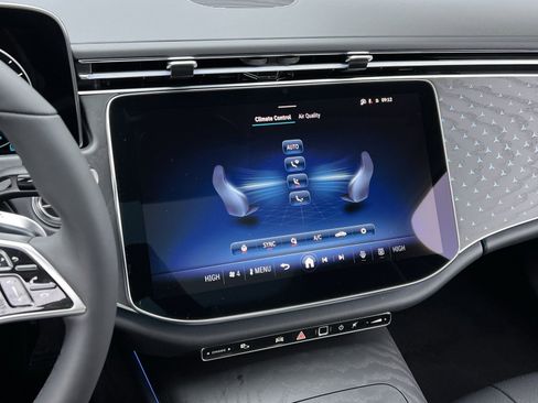 New 2026 Mercedes-Benz E 350 4MATIC Sedan image 19