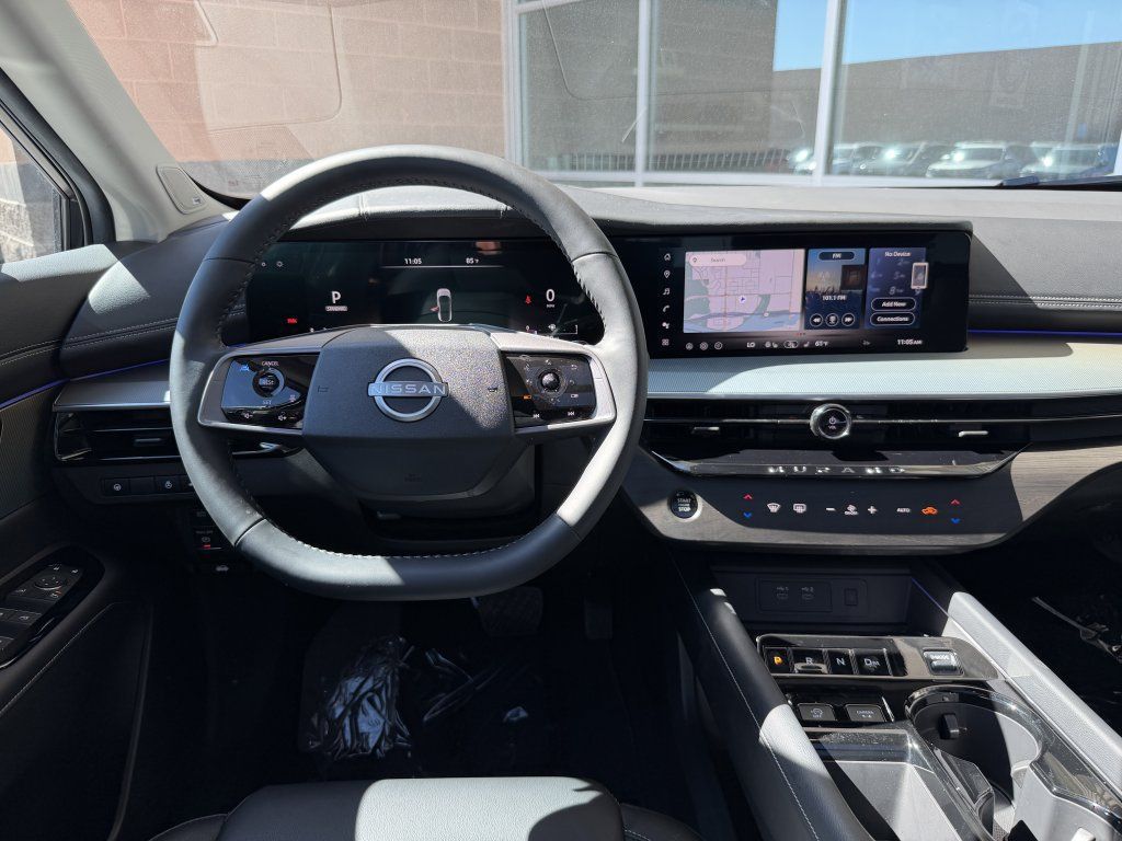 Used 2025 Nissan Murano SL AWD/4WD image 16