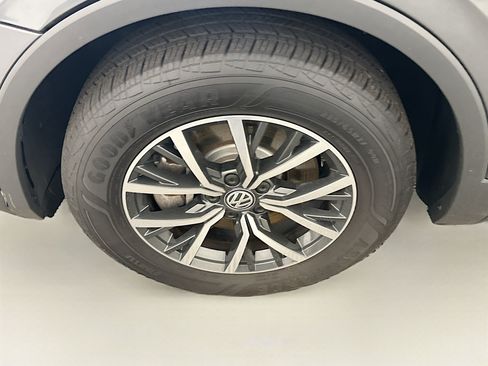 Used 2021 Volkswagen Tiguan S AWD/4WD image 34