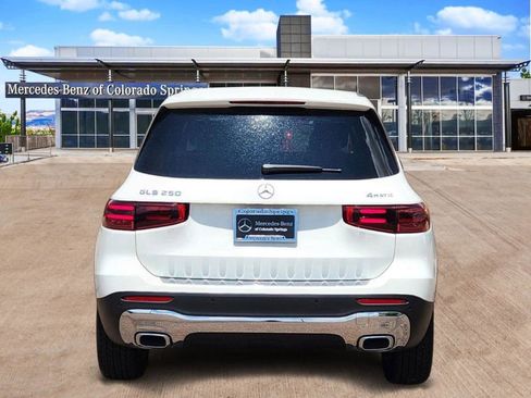 Used 2025 Mercedes-Benz GLB 250 GLB 250 image 6