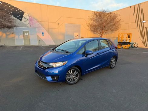 Used 2015 Honda Fit EX image 2