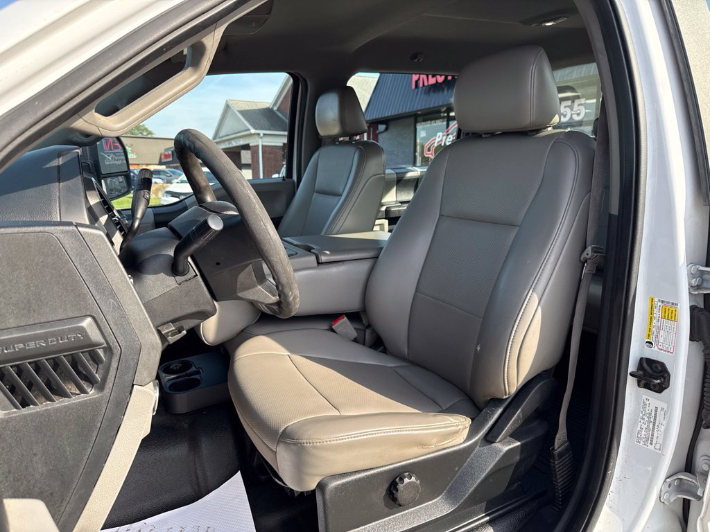 Used 2019 Ford F250 XL w/ Power Equipment Group AWD/4WD image 2