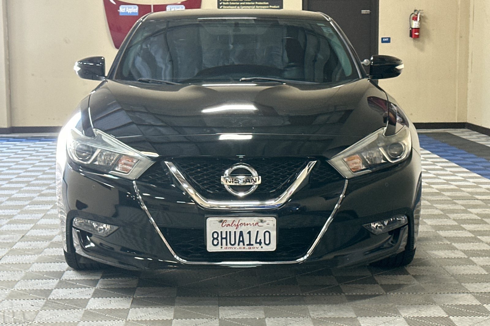 Used 2018 Nissan Maxima SR w/ Interior Lighting Package FWD image 9
