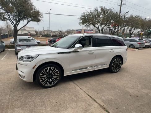 Used 2022 Lincoln Aviator Black Label w/ Dynamic Handling Package image 4