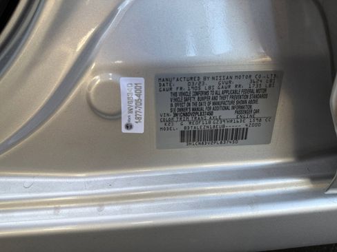 Used 2023 Nissan Versa S w/ Trunk Package image 25