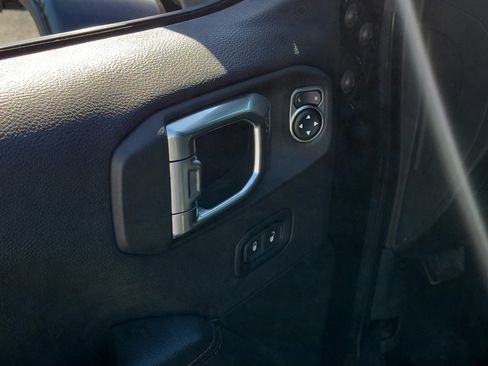 Used 2022 Jeep Gladiator Rubicon w/ LED Lighting Group AWD/4WD image 20