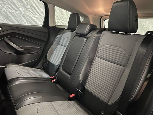 Used 2018 Ford Escape SE w/ SE Sport Appearance Package AWD/4WD image 33