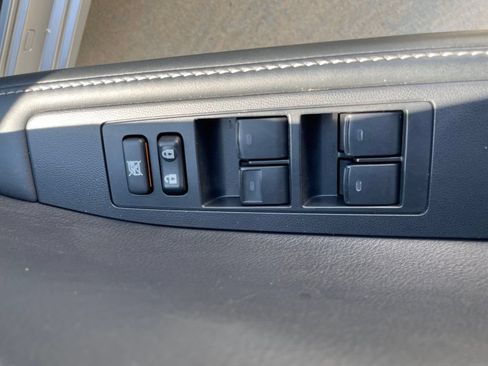 Used 2014 Lexus ES 350 w/ Premium Package FWD image 18