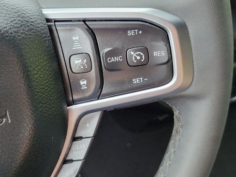 Used 2025 RAM 2500 Big Horn AWD/4WD image 12